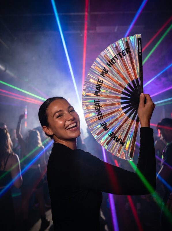 Éventail de festival « MAKE ME SWEAT » holographique or rose – Rave